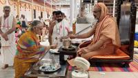 Teertha Vitarana; Picture Courtesy Shri Jaikishan Kandlur