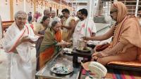 Teertha Vitarana; Picture Courtesy Shri Jaikishan Kandlur