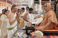 Teertha Vitarana; Picture Courtesy Shri Jaikishan Kandlur
