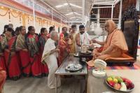 Teertha Vitarana; Picture Courtesy Shri Jaikishan Kandlur