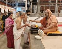 Teertha Vitarana; Picture Courtesy Shri Jaikishan Kandlur