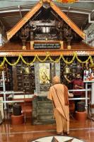 Shri Devi Pujana by HH Swamiji; Picture Courtesy Shri Jaikishan Kandlur