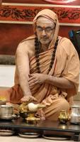 Shri Devi Pujana by HH Swamiji; Picture Courtesy Shri Jaikishan Kandlur