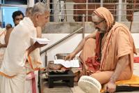 Shri Devi Pujana by HH Swamiji; Picture Courtesy Shri Jaikishan Kandlur