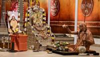 Shri Shiva Pujana by HH Swamiji; Picture Courtesy Shri Jaikishan Kandlur