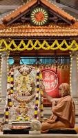 Shri Shiva Pujana by HH Swamiji; Picture Courtesy Shri Jaikishan Kandlur