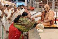Shri Shiva Pujana by HH Swamiji; Picture courtesy Shri Jaikishan Kandlur