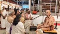 Shri Shiva Pujana by HH Swamiji; Picture courtesy Shri Jaikishan Kandlur