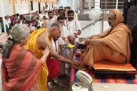 Teertha Vitarana; Picture Courtesy Shri Jaikishan Kandlur