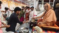 Teertha Vitarana; Picture Courtesy Shri Jaikishan Kandlur