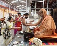 Teertha Vitarana; Picture Courtesy Shri Jaikishan Kandlur