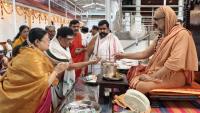 Teertha Vitarana; Picture Courtesy Shri Jaikishan Kandlur