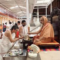 Teertha Vitarana; Picture Courtesy Shri Jaikishan Kandlur