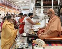 Teertha Vitarana; Picture Courtesy Shri Jaikishan Kandlur
