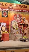 Shri Shiva Pujana by HH Swamiji; Picture Courtesy Shri Jaikishan Kandlur
