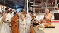 Teertha Vitarana; Picture Courtesy Shri Jaikishan Kandlur