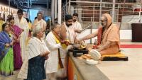 Teertha Vitarana; Picture Courtesy Shri Jaikishan Kandlur