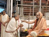 Teertha Vitarana; Picture Courtesy Shri Abhishek Pai
