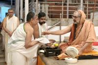 Teertha Vitarana; Picture Courtesy Shri Abhishek Pai