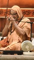 Shri Shiva Pujana by HH Swamiji; Picture Courtesy Shri Jaikishan Kandlur
