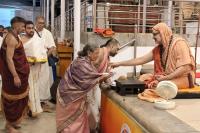 Tirtha Vitarana; Picture Courtesy Shri Jaikishan Kandlur