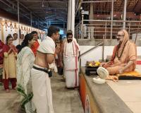 Teertha Vitarana; Picture Courtesy Shri Jaikishan Kandlur