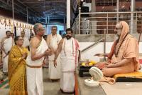 Teertha Vitarana; Picture Courtesy Shri Jaikishan Kandlur