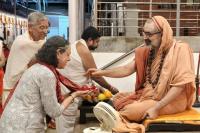 Teertha Vitarana; Picture Courtesy Shri Jaikishan Kandlur