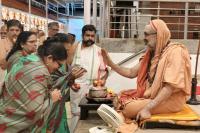 Teertha Vitarana; Picture Courtesy Shri Jaikishan Kandlur