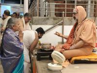 Teertha Vitarana; Picture Courtesy Shri Jaikishan Kandlur