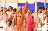 HH Swamiji arrival at Kodangai for Simollanghana