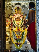 Evening Puja and Ashthavadan Seva; Picture courtesy Shri Sadashiv Bana