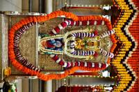 Mandala Puja & Shri Vedavyasa Puja by HH Swamiji; Picture courtesy Shri Sadashiv Bana