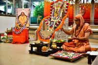 Mandala Puja & Shri Vedavyasa Puja by HH Swamiji; Picture courtesy Shri Sadashiv Bana