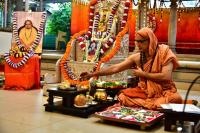 Mandala Puja & Shri Vedavyasa Puja by HH Swamiji; Picture courtesy Shri Sadashiv Bana