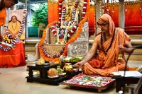 Mandala Puja & Shri Vedavyasa Puja by HH Swamiji; Picture courtesy Shri Sadashiv Bana