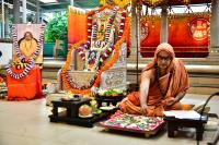 Mandala Puja & Shri Vedavyasa Puja by HH Swamiji; Picture courtesy Shri Sadashiv Bana