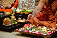 Mandala Puja & Shri Vedavyasa Puja by HH Swamiji; Picture courtesy Shri Sadashiv Bana