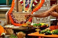 Mandala Puja & Shri Vedavyasa Puja by HH Swamiji; Picture courtesy Shri Sadashiv Bana