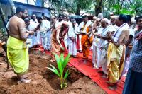 Vriksharopana by HH Swamiji; Picture courtesy Shri Sadashiv Bana