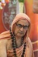 Mandala Puja & Shri Vedavyasa Puja by HH Swamiji; Picture courtesy Shri Abhinav Kalla