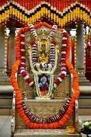 Mandala Puja & Shri Vedavyasa Puja by HH Swamiji; Picture courtesy Shri Sadashiv Bana