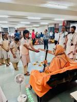HH Swamiji's visit to Maharshi Karve Stree Shikshan Saunstha's Anudanith Madhyamik Ashram Shala, Kamshet (28 Nov 2024)