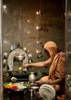 Jalabhisheka at HH Shrimat Krishnashram Swamiji Sannidhi on Samaradhana Divasa (23 Dec 2024)