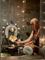 Jalabhisheka at HH Shrimat Krishnashram Swamiji Sannidhi on Samaradhana Divasa (23 Dec 2024)