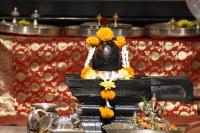 Jalabhisheka by HH Swamiji; Picture Courtesy Shri Abhinav Kalla