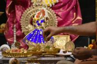 Shri Devi Pujana by HH Swamiji; Picture Courtesy Shri Abhinav Kalla