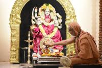 Shri Devi Pujana by HH Swamiji; Picture Courtesy Shri Abhinav Kalla