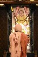 Shri Devi Pujana by HH Swamiji; Picture Courtesy Shri Abhinav Kalla