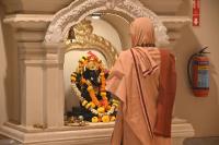 Aagamana of HH Swamiji and Deva Darshana; Picture Courtesy Shri Dinesh Karkal